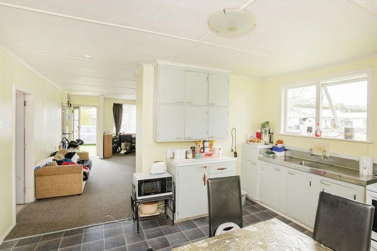 Photo of property in 43a Main Road, Te Karaka, 4022