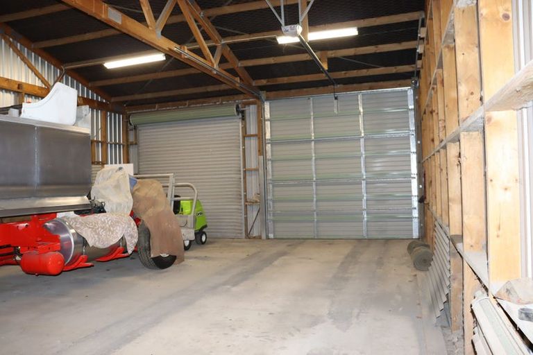 Photo of property in 550 Mountain Road, Lepperton, New Plymouth, 4373