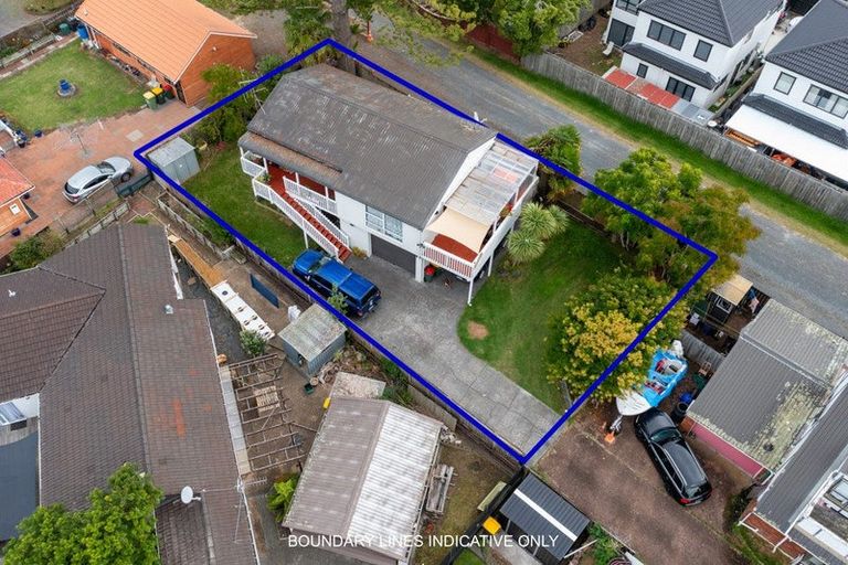 Photo of property in 2/23 Beihlers Road, Weymouth, Auckland, 2103