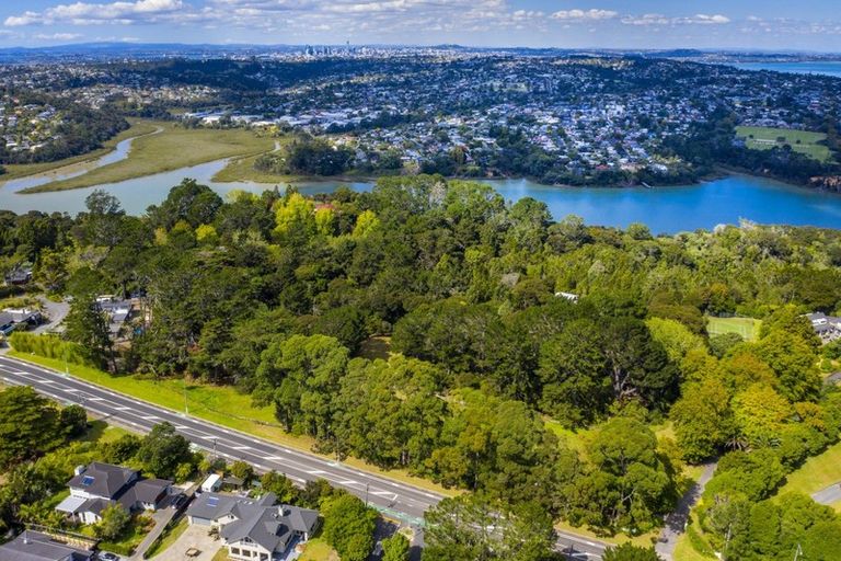 Photo of property in 131 Upper Harbour Drive, Greenhithe, Auckland, 0632