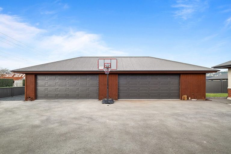 Photo of property in 177 Wingatui Road, Mosgiel, 9024