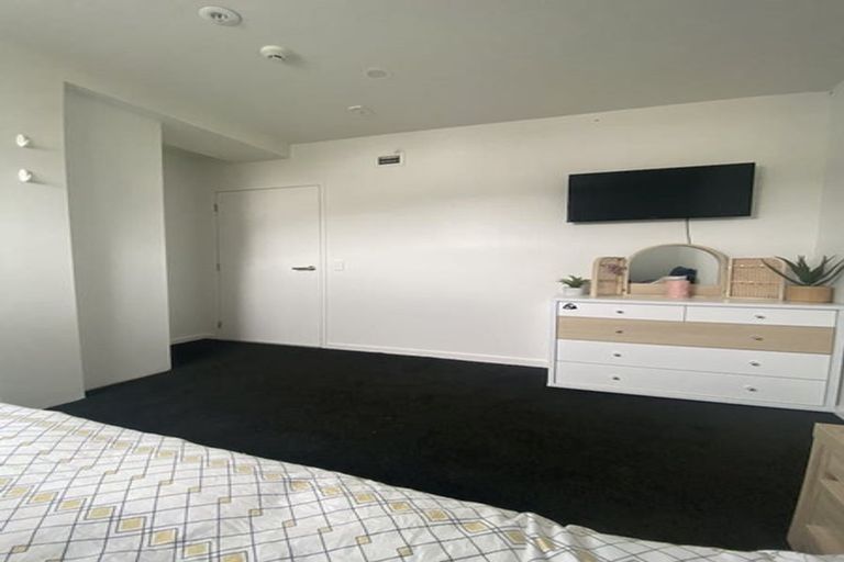 Photo of property in Quantum On Thorndon Quay, 7/163a Thorndon Quay, Pipitea, Wellington, 6011