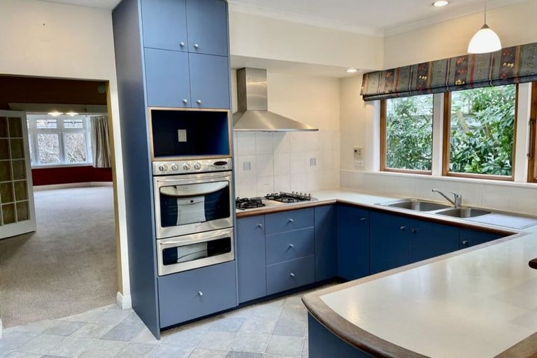 Photo of property in 4 Newcombe Crescent, Karori, Wellington, 6012