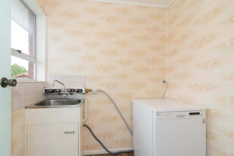 Photo of property in 21 Pencarrow Street, Highbury, Palmerston North, 4412