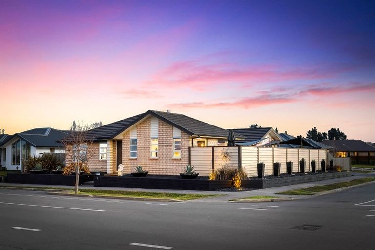 Photo of property in 11 Murfitt Street, Pegasus, 7612