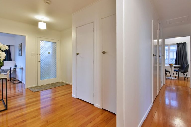 Photo of property in 8 Lloyd Avenue, Papatoetoe, Auckland, 2025