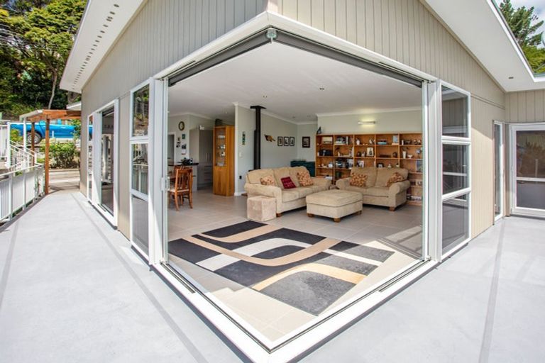 Photo of property in 56 Puriri Road, Te Kouma, Coromandel, 3581