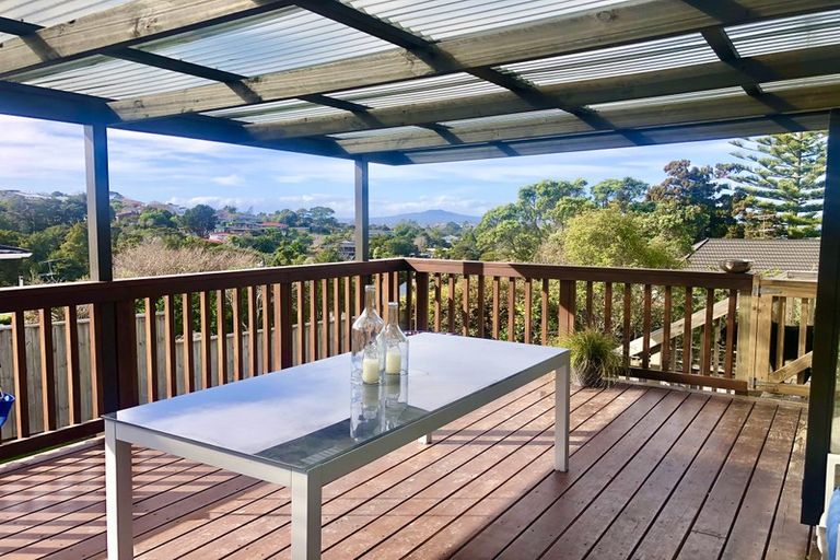 Photo of property in 1/30 Tui Glen Road, Birkenhead, Auckland, 0626