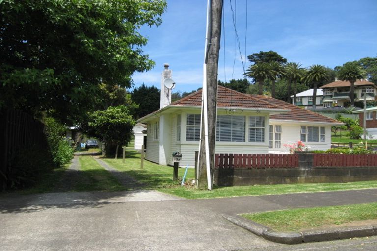 Photo of property in 1/3 Domain Road, Mangere Bridge, Auckland, 2022