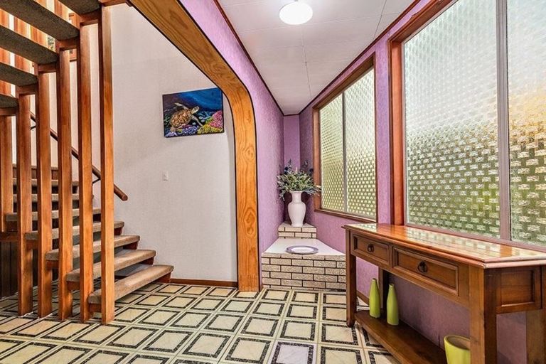 Photo of property in 17 Cyclarama Crescent, Massey, Auckland, 0614