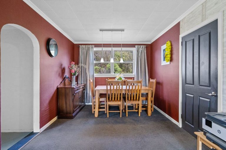 Photo of property in 49 Ferry Road, West Plains, Invercargill, 9879