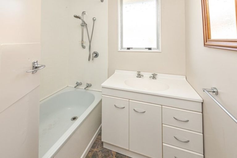 Photo of property in 12 Massey Street, Aramoho, Whanganui, 4500