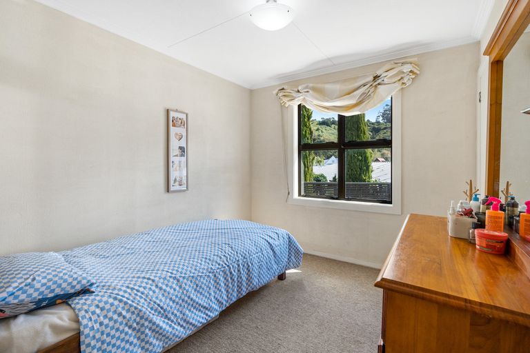 Photo of property in 17 Colquhoun Street, Glenross, Dunedin, 9011