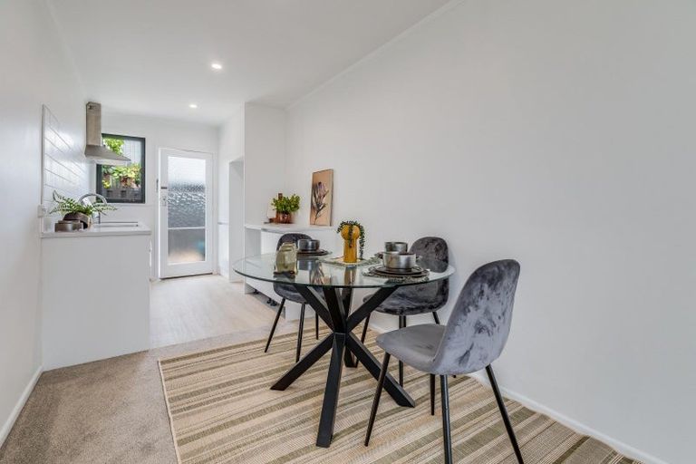 Photo of property in 43 Cameron Road, Bluff Hill, Napier, 4110