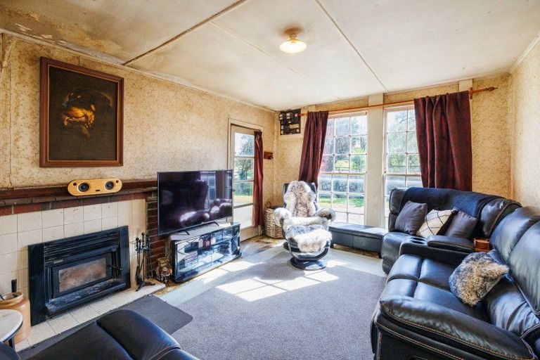 Photo of property in 1 Farmer Street, Sanson, 4817