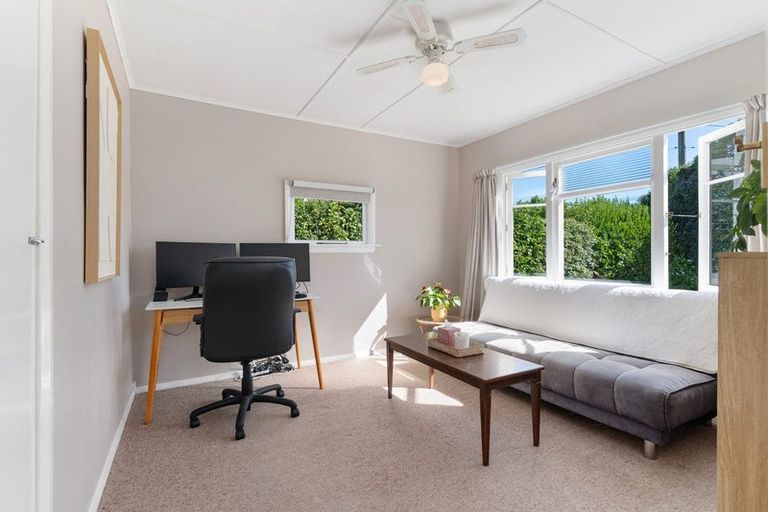 Photo of property in 70 Park Road, Carterton, 5713