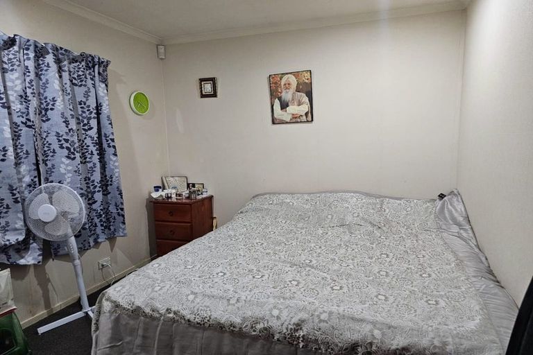 Photo of property in 87 Riverton Drive, Randwick Park, Auckland, 2105