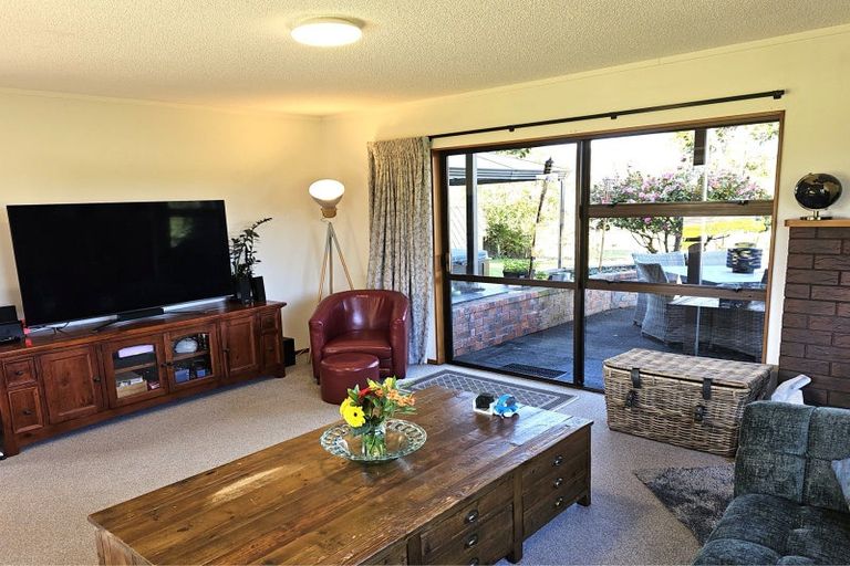 Photo of property in 65 Snodgrass Road, Westport, 7892