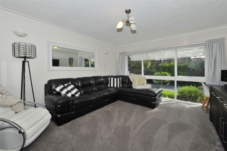 Photo of property in 1/10 Jamell Place, Avonhead, Christchurch, 8042