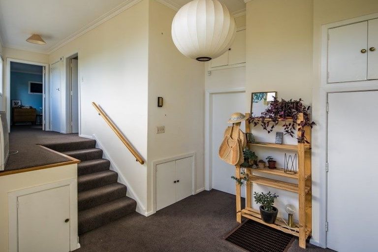 Photo of property in 11 Homebush Road, Khandallah, Wellington, 6035