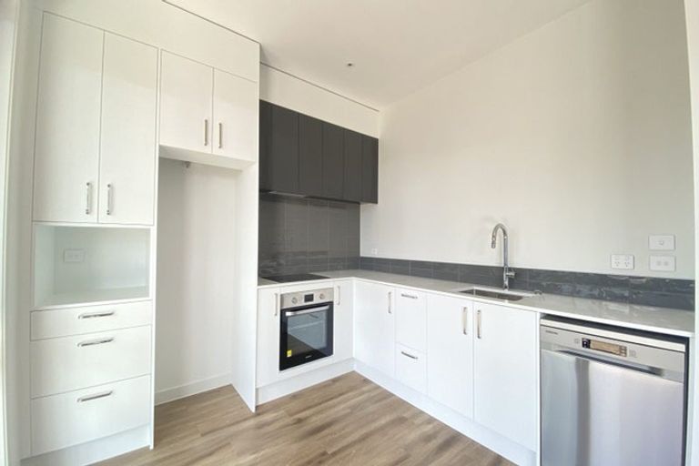 Photo of property in 2/38 Jane Maree Road, Kumeu, 0810