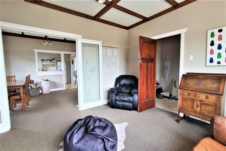 Photo of property in 138 Tasman Street, Opunake, 4616