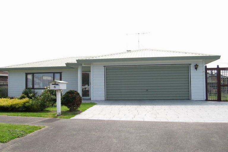 Photo of property in 6 Poutama Place, Tawhero, Whanganui, 4501