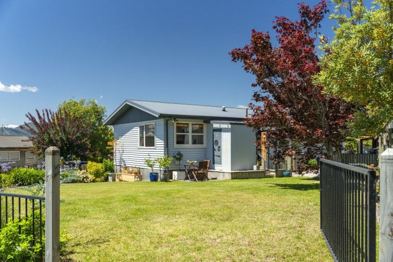 Photo of property in 17 Shera Street, Acacia Bay, Taupo, 3330