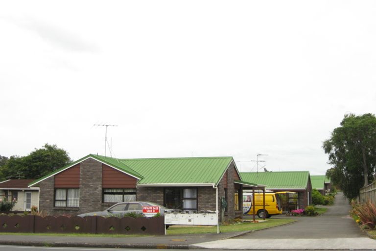 Photo of property in 65g Queen Street, Pukekohe, 2120