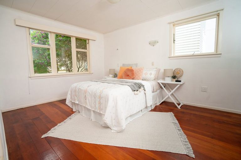 Photo of property in 162 Wellington Road, Paekakariki, 5034