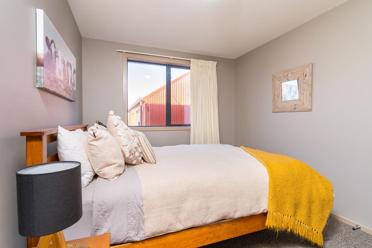 Photo of property in 76 Ohau Drive, Lake Ohau, Twizel, 9412