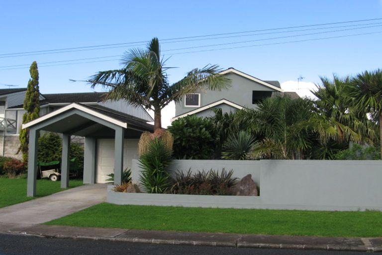 Photo of property in 1/12 Waller Avenue, Bucklands Beach, Auckland, 2012