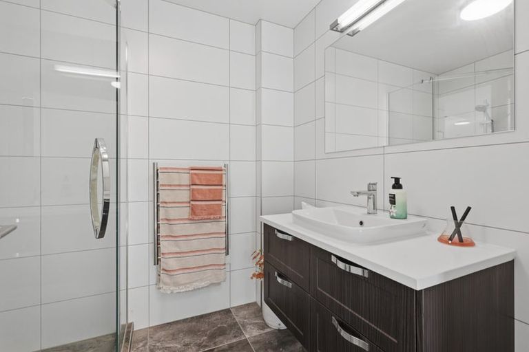 Photo of property in 122 Eaves Bush Parade, Orewa, 0931