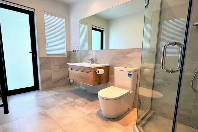 Photo of property in 12 William Calvert Drive, Swanson, Auckland, 0614