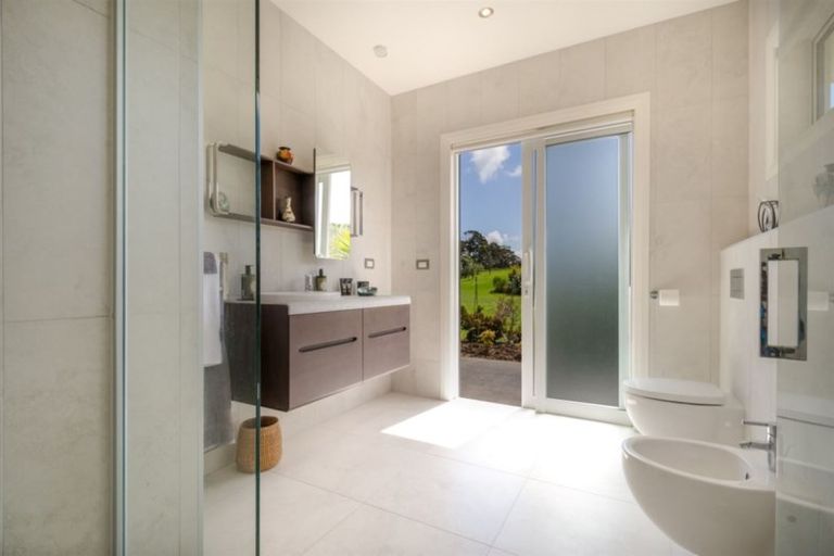 Photo of property in 94c Pomona Road, Kumeu, 0891