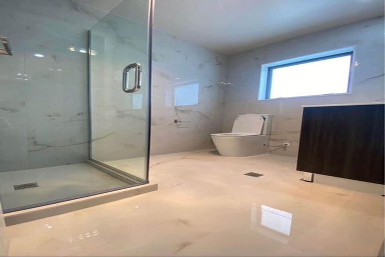 Photo of property in 2/55 Swaffield Road, Papatoetoe, Auckland, 2025