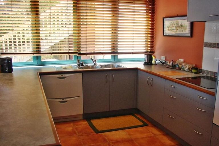 Photo of property in 14 Oceana Heights, Tairua, 3508