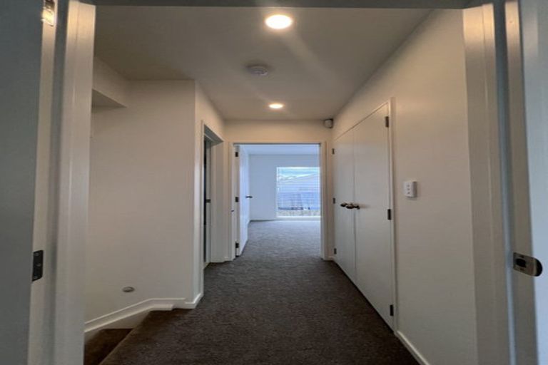 Photo of property in 7 Sheralee Place, Bucklands Beach, Auckland, 2014