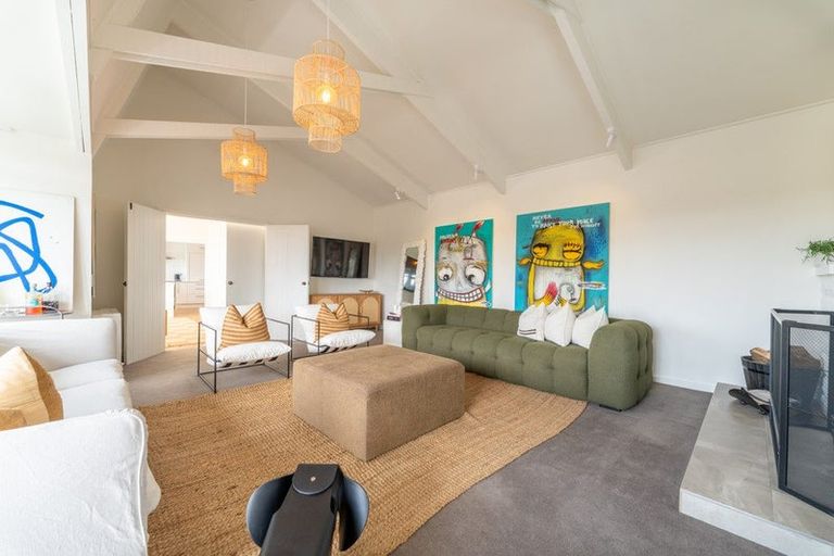 Photo of property in 82 Douglas Street, Highfield, Timaru, 7910