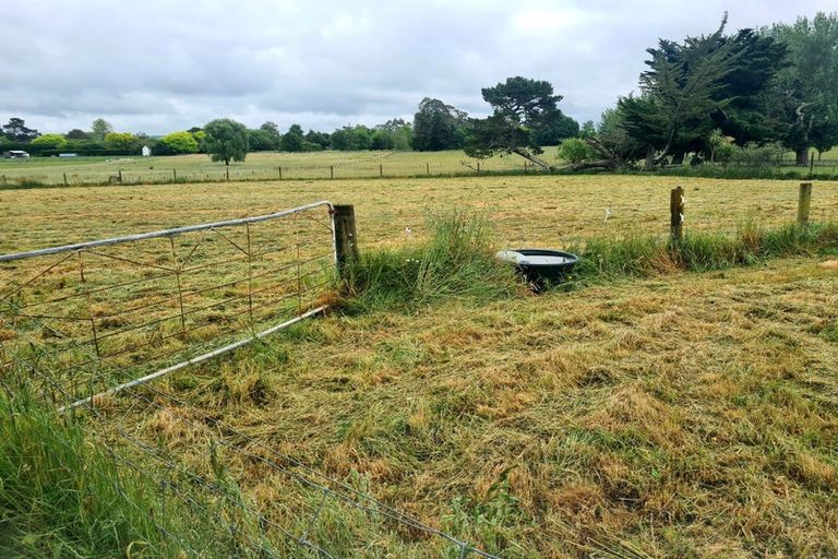 Photo of property in 28 Leeton Drive, Waipukurau, 4200