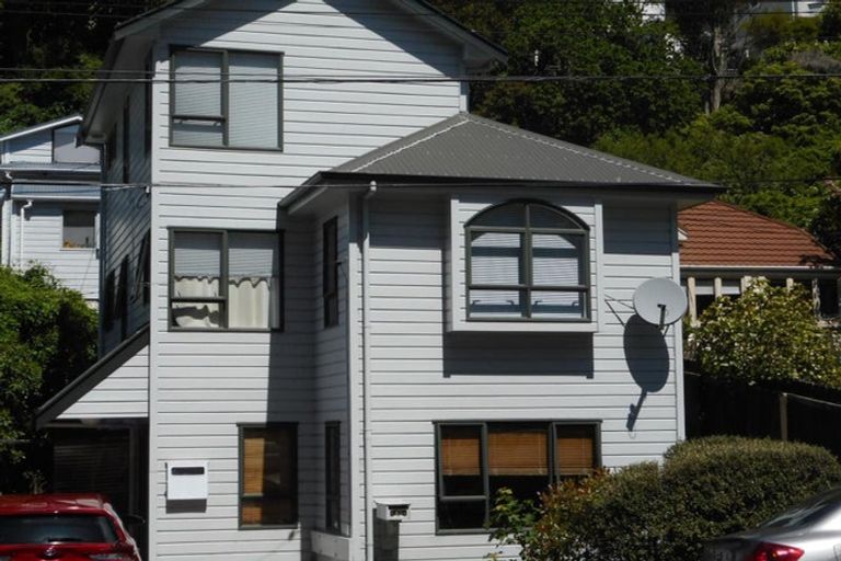 Photo of property in 149a Glenmore Street, Kelburn, Wellington, 6012