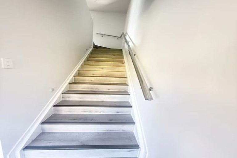 Photo of property in 22 Piringa Road, Pukekohe, 2120