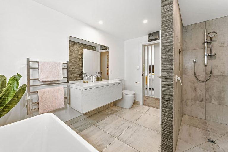 Photo of property in 16 Sutherland Avenue, Mount Maunganui, 3116