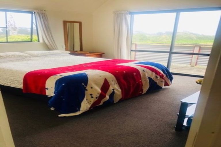 Photo of property in 5 Makora Road, Otaihanga, Paraparaumu, 5036