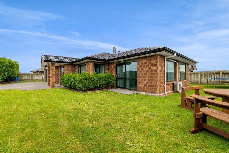 Photo of property in 2 Reremoana Close, Hawera, 4610