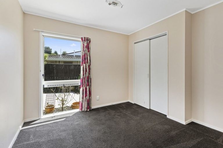 Photo of property in 33 Longitude Place, Whitby, Porirua, 5024