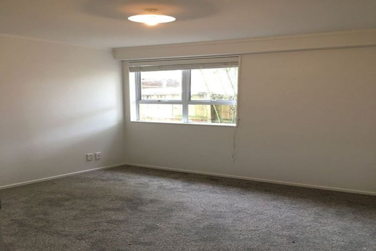 Photo of property in 244 Forrest Hill Road, Forrest Hill, Auckland, 0620