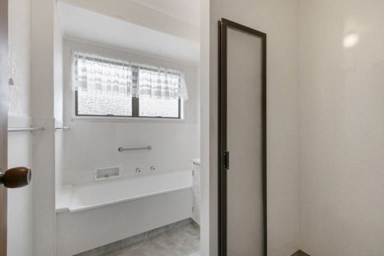 Photo of property in 124a Edgecumbe Road, Tauranga South, Tauranga, 3112