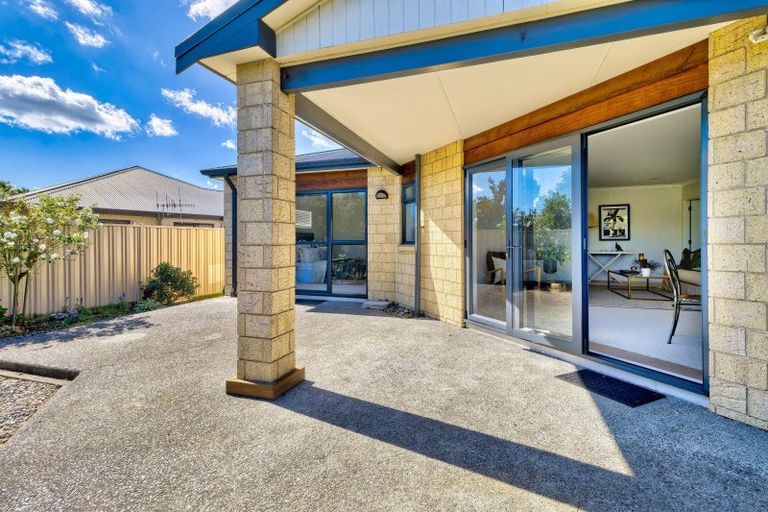 Photo of property in 219 Frimley Oaks, Frimley, Hastings, 4120