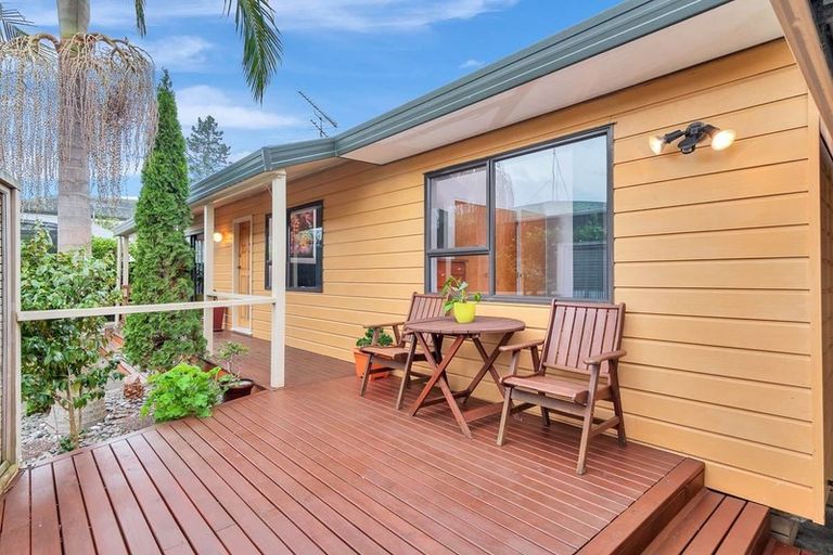 Photo of property in 1/11 Seine Road, Forrest Hill, Auckland, 0620